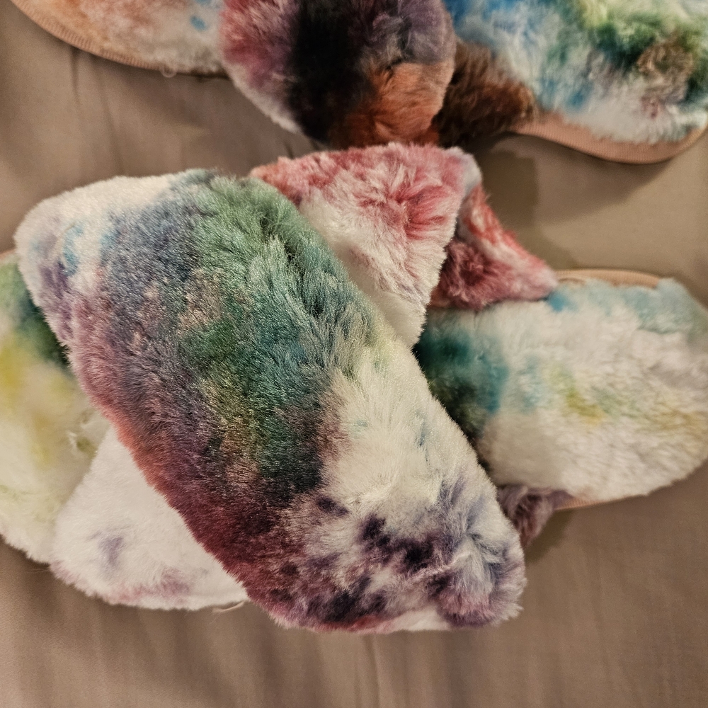Colorful Faux Fur Slippers - Picture 2 of 4